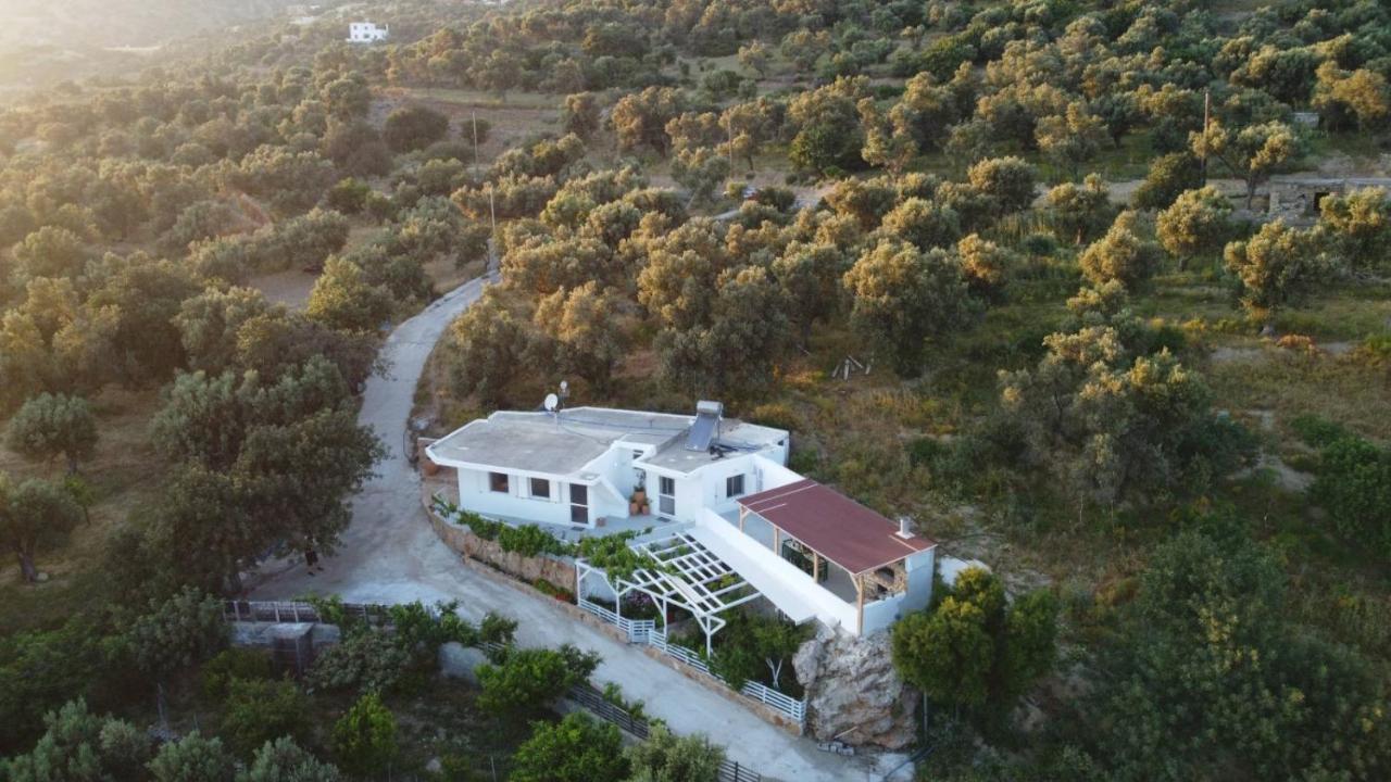 トリオペトラ Mano'S Houseヴィラ エクステリア 写真